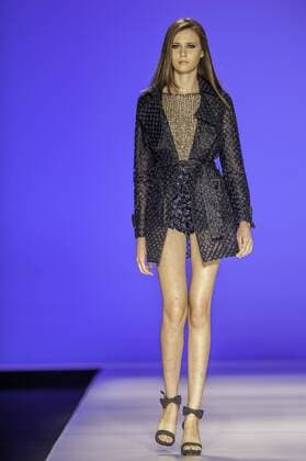 BELO HORIZONTE, MG - 06 10 2015: MINING TREND AUTUMN WINTER 2016 - Model for parade Grife FABIANA MILAZZO in the 17th edition of Trend Autumn Winter Mines 2016 06 to October 09 at Expominas - Avenida Amazonas, 6030 - Gameleira - BH -. MG.  Mour?oxPanda