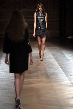 A model takes to the catwalk during the presentation of Yde s collection as part of the 2016 Spring-Summer ready-to-wear Fashion Week in Paris, on October 7, 2015.  PAR20151007104 MAYAxVIDON-WHITE