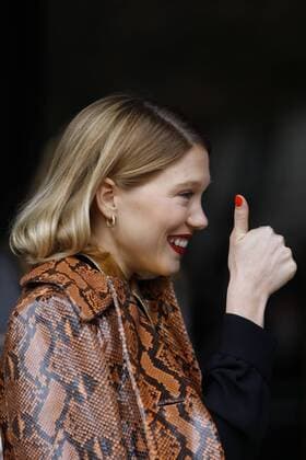 Lea Seydoux CELEBRITES : Modenschau Miu Miu - Pret a Porter Printemps Ete 2016 - 07 10 2015 GwendolineLeGoffx 