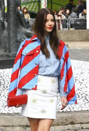 Anya Taylor Joy CELEBRITES : Modenschau Miu Miu - Pret a Porter Printemps Ete 2016 - 07 10 2015 GwendolineLeGoffx 