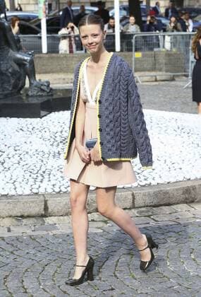 Mia Goth CELEBRITES : Modenschau Miu Miu - Pret a Porter Printemps Ete 2016 - 07 10 2015 GwendolineLeGoffx 