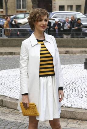 Louise Bourguoin CELEBRITES : Modenschau Miu Miu - Pret a Porter Printemps Ete 2016 - 07 10 2015 GwendolineLeGoffx 