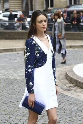 Stacy Martin CELEBRITES : Modenschau Miu Miu - Pret a Porter Printemps Ete 2016 - 07 10 2015 GwendolineLeGoffx 