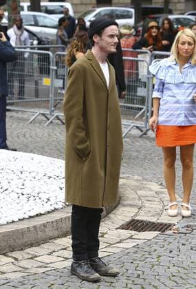 Anton Yelchin CELEBRITES : Modenschau Miu Miu - Pret a Porter Printemps Ete 2016 - 07 10 2015 GwendolineLeGoffx 
