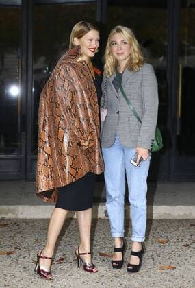 Lea Seydoux et Camille Seydoux CELEBRITES : Modenschau Miu Miu - Pret a Porter Printemps Ete 2016 - 07 10 2015 GwendolineLeGoffx 