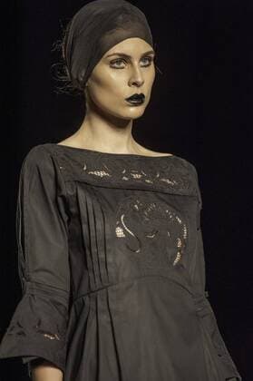 BELO HORIZONTE, MG - 07 10 2015: MINING TREND AUTUMN WINTER 2016 - Model for parade Grife LINO Villaventura in the 17th edition of Trend Autumn Winter 2016 Mines from 06 to 09 October at Expominas - Avenida Amazonas, 6030 - Gameleira - BH -. MG.  Mour?oxPanda