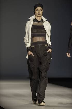 BELO HORIZONTE, MG - 07 10 2015: MINING TREND AUTUMN WINTER 2016 - Model for parade Grife LINO Villaventura in the 17th edition of Trend Autumn Winter 2016 Mines from 06 to 09 October at Expominas - Avenida Amazonas, 6030 - Gameleira - BH -. MG.  Mour?oxPanda