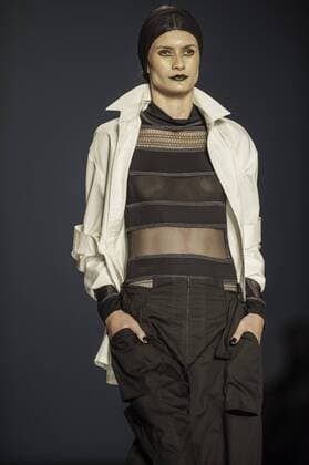 BELO HORIZONTE, MG - 07 10 2015: MINING TREND AUTUMN WINTER 2016 - Model for parade Grife LINO Villaventura in the 17th edition of Trend Autumn Winter 2016 Mines from 06 to 09 October at Expominas - Avenida Amazonas, 6030 - Gameleira - BH -. MG.  Mour?oxPanda