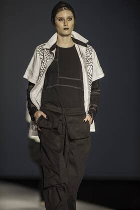 BELO HORIZONTE, MG - 07 10 2015: MINING TREND AUTUMN WINTER 2016 - Model for parade Grife LINO Villaventura in the 17th edition of Trend Autumn Winter 2016 Mines from 06 to 09 October at Expominas - Avenida Amazonas, 6030 - Gameleira - BH -. MG.  Mour?oxPanda