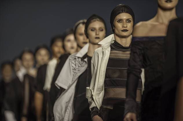 BELO HORIZONTE, MG - 07 10 2015: MINING TREND AUTUMN WINTER 2016 - Model for parade Grife LINO Villaventura in the 17th edition of Trend Autumn Winter 2016 Mines from 06 to 09 October at Expominas - Avenida Amazonas, 6030 - Gameleira - BH -. MG.  Mour?oxPanda
