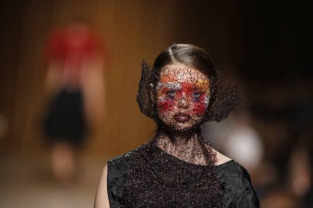 Oct. 10, 2015 - Lisbon, Portugal - Model presents spring summer 2016 creation by designer Valentim Quaresma during the 45rd edition of Moda Lisboa Fashion Week at the Patio da Gale on Terreiro do Paco Square in Lisbon on October 10, 2015. NURPHOTO CARLOS PALMA. Lisbon Portugal  - ZUMAn230