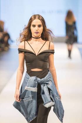 (151011) -- TBILISI, - A model presents a creation by Lika from Georgia during the Tbilisi Spring Fashion Week 2016, in Tbilisi, capital of Georgia, on Oct. 11, 2015. ) GEORGIA-TBILISI-SPRING FASHION WEEK-CLOSING CEREMONY GiorgexInduashvili 