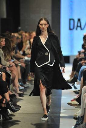 (151011) -- TBILISI, Oct. 11, 2015 -- A model presents a creation by Dalood from Georgia during the Tbilisi Spring Fashion Week 2016, in Tbilisi, capital of Georgia, on Oct. 11, 2015. ) GEORGIA-TBILISI-SPRING FASHION WEEK-CLOSING CEREMONY KulumbegashvilixTamuna 