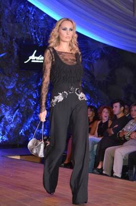 Oct. 10, 2015 - Naples, Italy - Ferdinand s collection 2015-2016 pret a porter, wedding, violet, flowers, at Ti sposo Fashion Show Naples Italy - ZUMAp133