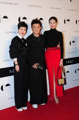 SHANGHAI, CHINA - OCTOBER 12: (CHINA OUT) Model Bonnie Chen (R) and stylist Li Dongtian (C) attend the Comme Moi Fashion Show on October 12, 2015 in Shanghai, China.  CFP474265436