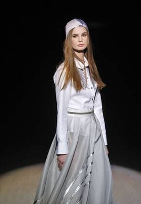Oct. 14, 2015 - Kiev, Ukraine - A model presents a creation by Ukrainian designer ELENA GOLETS during the Ukrainian Fashion Week in Kiev, Ukraine, 14 October 2015. The event presents Spring Summer 2016 collections by Ukrainian and international designers from 14 to 20 October. Kiev Ukraine - ZUMAg194