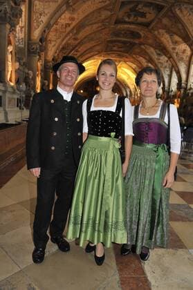 Magdalena Neuner mit Eltern Bayerische Verdienstorden Verleihung Antiquarium der Residenz München München 14. Oktober 2015