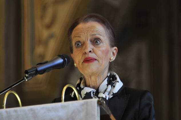 Dr. Renate Eikelmann Bayerische Verdienstorden Verleihung Antiquarium der Residenz München München 14. Oktober 2015