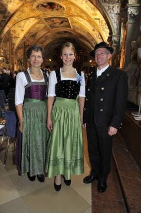 Magdalena Neuner mit Eltern Bayerische Verdienstorden Verleihung Antiquarium der Residenz München München 14. Oktober 2015
