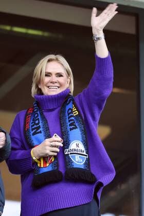 Paderborn, Deutschland 16. Oktober 2015: 2. Bundesliga 15 16 - SC Paderborn vs. Eintracht Braunschweig Claudia Effenberg zu Gast im Stadion. 2. Bundesliga 15 16 - SC Paderborn vs. Eintracht Braunschweig mt
