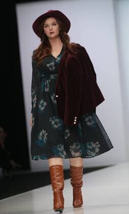 MOSCOW, RUSSIA. OCTOBER 16, 2015. A model wears a creation by La Redoute for a spring summer 2016 collection, at Plus Size Fashion Weekend Show during the 34th Moscow Fashion Week in Gostiny Dvor. Artyom Geodakyan TASS  TS00FF66
