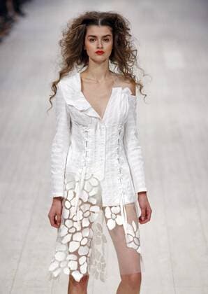 Oct. 16, 2015 - Kiev, Ukraine - A model presents a creation by Ukrainian designer ALYONA SEREBROVA during the Ukrainian Fashion Week in Kiev, Ukraine, 16 October 2015. The event presents Spring Summer 2016 collections by Ukrainian and international designers from 14 to 20 October. Kiev Ukraine - ZUMAg194