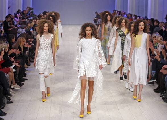 Oct. 16, 2015 - Kiev, Ukraine - A model presents a creation by Ukrainian designer ALYONA SEREBROVA during the Ukrainian Fashion Week in Kiev, Ukraine, 16 October 2015. The event presents Spring Summer 2016 collections by Ukrainian and international designers from 14 to 20 October. Kiev Ukraine - ZUMAg194
