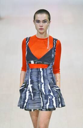Oct. 16, 2015 - Kiev, Ukraine - A model presents a creation by Ukrainian designer Andre Tan during the Ukrainian Fashion Week in Kiev, Ukraine, 16 October 2015. The event presents Spring Summer 2016 collections by Ukrainian and international designers from 14 to 20 October. Kiev Ukraine  - ZUMAn230