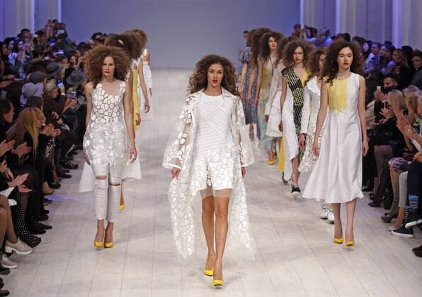 Oct. 16, 2015 - Kiev, Ukraine - A model presents a creation by Ukrainian designer Alyona Serebrova during the Ukrainian Fashion Week in Kiev, Ukraine, 16 October 2015. The event presents Spring Summer 2016 collections by Ukrainian and international designers from 14 to 20 October. Kiev Ukraine  - ZUMAn230