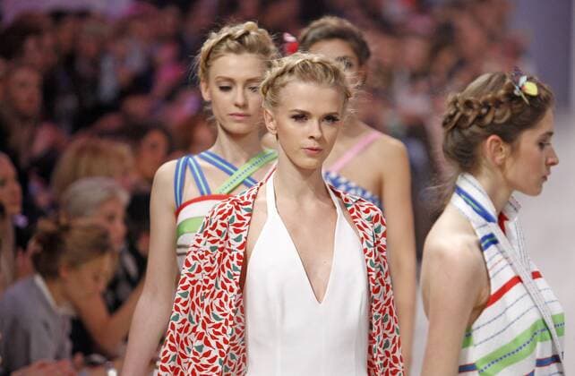 Oct. 16, 2015 - Kiev, Ukraine - A model presents a creation by Ukrainian designer Elena Burba during the Ukrainian Fashion Week in Kiev, Ukraine, 16 October 2015. The event presents Spring Summer 2016 collections by Ukrainian and international designers from 14 to 20 October. Kiev Ukraine  - ZUMAn230