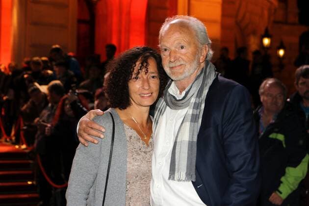 16.10.2015, Frankfurt, Alte Oper, roter Teppich, red Carpet Verleihung des Hessischen Film- und Kinopreises 2015 Ehrenpreisträger des hessischen Ministerpräsidenten Michael Gwisdek mit Ehefrau Gabriele auf dem roten Teppich