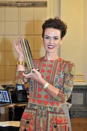Preisträgerin Melika Foroutan bei der Verleihung Hessischer Film- und Kinopreis 2015 am 16.10.2015 in Frankfurt Hessischer Filmpreis 2015 in Frankfurt 
