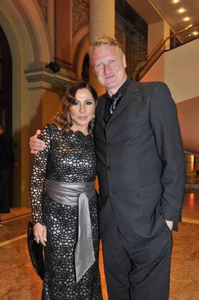 Simone Thomalla mit Begleitung Hessische Filmpreis Verleihung des Hessische Filmpreis Preis, Auszeichung, Alten Oper Frankfurt 16. Oktober 2015