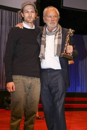 Michael Gwisdek mit Sohn Robert Gwisdek bei der Verleihung vom Hessischen Film- und Kinopreis 2015 in der Alten Oper. Frankfurt, 16.10.2015 Foto:xP.xBackx xFuturexImage