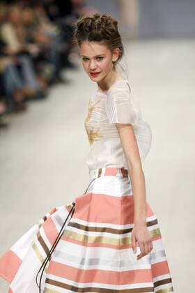 Oct. 17, 2015 - Kiev, Ukraine - A model presents a creation by Ukrainian designers VOROZHBYT and ZEMSKOVA during the Ukrainian Fashion Week in Kiev, Ukraine, 17 October 2015. The event presents Spring Summer 2016 collections by Ukrainian and international designers from 14 to 20 October. Kiev Ukraine - ZUMAg194