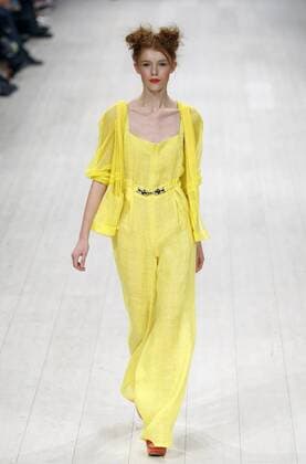 Oct. 17, 2015 - Kiev, Ukraine - A model presents a creation by Ukrainian designers VOROZHBYT and ZEMSKOVA during the Ukrainian Fashion Week in Kiev, Ukraine, 17 October 2015. The event presents Spring Summer 2016 collections by Ukrainian and international designers from 14 to 20 October. Kiev Ukraine - ZUMAg194