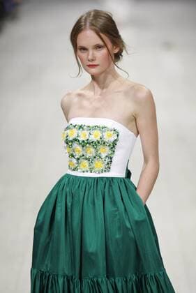 Oct. 17, 2015 - Kiev, Ukraine - A model presents a creation by Ukrainian designer LARISA LOBANOVA during the Ukrainian Fashion Week in Kiev, Ukraine, 17 October 2015. The event presents Spring Summer 2016 collections by Ukrainian and international designers from 14 to 20 October. Kiev Ukraine - ZUMAg194