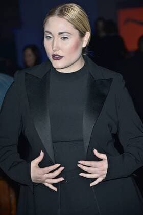 Hayley Hasselhoff, dieTochter von David Hasselhoff bei der Kurvenrausch Modenschau im Rahmen der Plus Size Fashion Days am 17.10.2015 in Hamburg Kurvenrausch Fashionshow in Hamburg im Rahmen der Plus Size Fashion Days 2015 