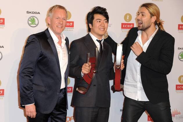 Johannes B. Kerner und die Preisträger Lang Lang und David Garrett bei der Echo Klassik 2015 Verleihung am 18.10.2015 in Berlin Echo Klassik 2015 in Berlin 