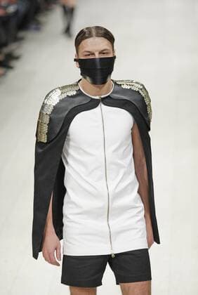 Oct. 18, 2015 - Kiev, Ukraine - A model presents a creation by Belorussian designer YAUHENIYA BELSKAYA during the Ukrainian Fashion Week in Kiev, Ukraine,18 October 2015. The event presents Spring Summer 2016 collections by Ukrainian and international designers from 14 to 20 October. Kiev Ukraine - ZUMAg194