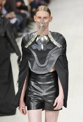 Oct. 18, 2015 - Kiev, Ukraine - A model presents a creation by Belorussian designer YAUHENIYA BELSKAYA during the Ukrainian Fashion Week in Kiev, Ukraine,18 October 2015. The event presents Spring Summer 2016 collections by Ukrainian and international designers from 14 to 20 October. Kiev Ukraine - ZUMAg194