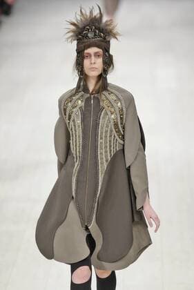 Oct. 18, 2015 - Kiev, Ukraine - A model presents a creation by Ukrainian KIR-KHARTLEY during the Ukrainian Fashion Week in Kiev, Ukraine, 18 October 2015. The event presents Spring Summer 2016 collections by Ukrainian and international designers from 14 to 20 October. Kiev Ukraine - ZUMAg194
