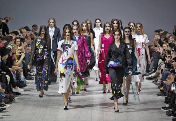 Oct. 18, 2015 - Kiev, Ukraine - A model presents a creation by Ukrainian designer YANA CHERVINSKA during the Ukrainian Fashion Week in Kiev, Ukraine, 18 October 2015. The event presents Spring Summer 2016 collections by Ukrainian and international designers from 14 to 20 October. Kiev Ukraine - ZUMAg194