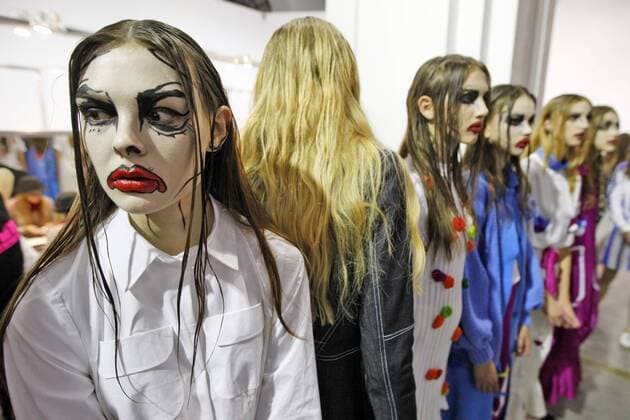 Oct. 18, 2015 - Kiev, Ukraine - Models wait backstage during the Ukrainian Fashion Week in Kiev, Ukraine, 18 October 2015. The event presents Spring Summer 2016 collections by Ukrainian and international designers from 14 to 20 October. Kiev Ukraine - ZUMAg194