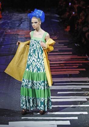 Oct. 18, 2015 - Kiev, Ukraine - A model presents a creation by Ukrainian designer ALEKSEY ZALEVSKIY during the Ukrainian Fashion Week in Kiev, Ukraine, 18 October 2015. The event presents Spring Summer 2016 collections by Ukrainian and international designers from 14 to 20 October. Kiev Ukraine - ZUMAg194