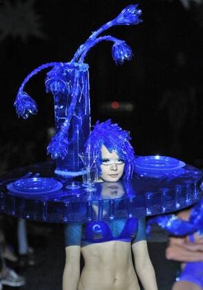 Oct. 18, 2015 - Kiev, Ukraine - A model presents a creation by Ukrainian designer ALEKSEY ZALEVSKIY during the Ukrainian Fashion Week in Kiev, Ukraine, 18 October 2015. The event presents Spring Summer 2016 collections by Ukrainian and international designers from 14 to 20 October. Kiev Ukraine - ZUMAg194