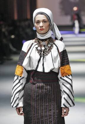 Oct. 18, 2015 - Kiev, Ukraine - A model in traditional ethnic ukrainian clothing presents a creation at presentation project VYTOKY (ORIGINS),devoted Ukrainian traditional culture,during the Ukrainian Fashion Week in Kiev, Ukraine,18 October 2015. The event presents Spring Summer 2016 collections by Ukrainian and international designers from 14 to 20 October. Kiev Ukraine - ZUMAg194