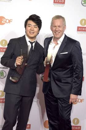 Lang Lang und Johannes B. Kerner beim Echo Klassik 2015 im Konzerthaus. Berlin, 18.10.2015 Foto:xFredericx xFuturexImage