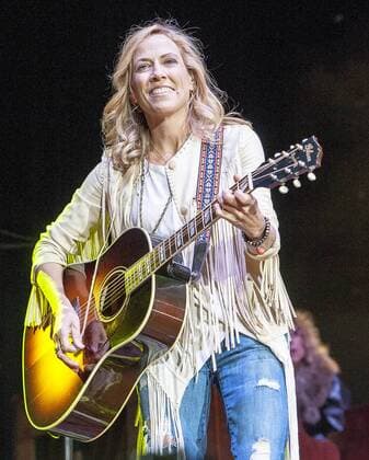 Oct 18, 2015 - Raleigh, North Carolina; USA - Musician SHERYL CROW performs live as part of the inaugural 2015 American Roots Music and Arts Festival that took place at the Walnut Creek Amphitheatre located in Raleigh. Raleigh USA - ZUMAm78_