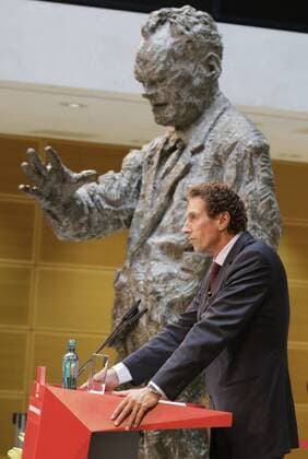 Berlin, Willy-Brandt-Haus, Verleihung des 4. Internationalen Willy-Brandt-Preises an die ungarische Philosophin Ágnes Heller und die britische Journalistin Sarah Harrison, Foto: Prof. Dr. Julian Nida-Rümelin, Vorsitzender der Jury des Internationalen Willy-Brandt-Preises